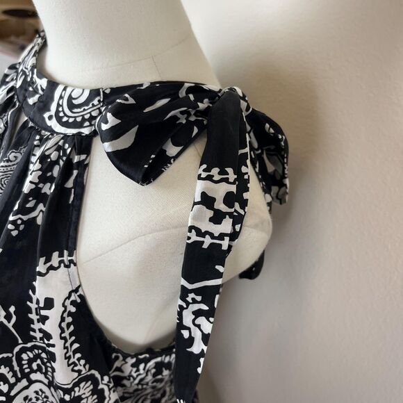 White House Black Market Top Womens Medium Black Silk Floral Boho Whimsigoth - Picture 3 of 7